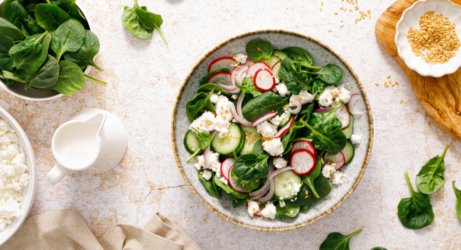Healthy meals offered at wellness retreats