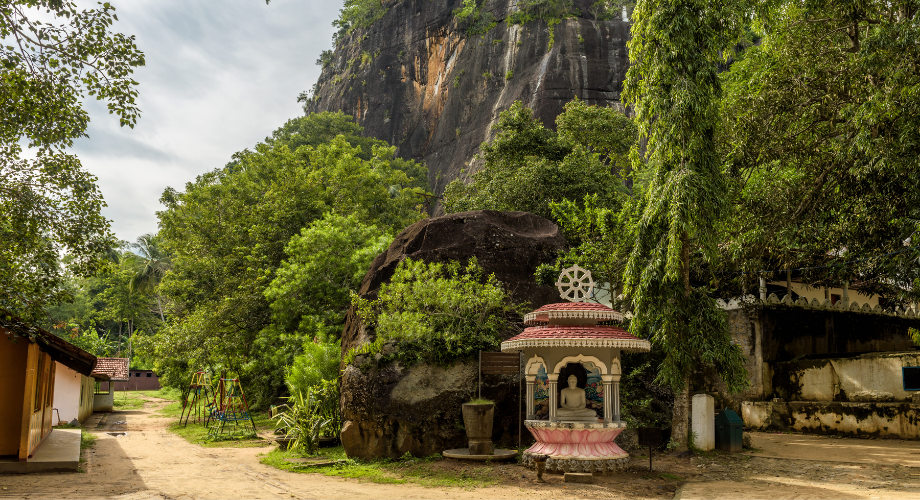 Tangalle’s southern charm - temples and national parks