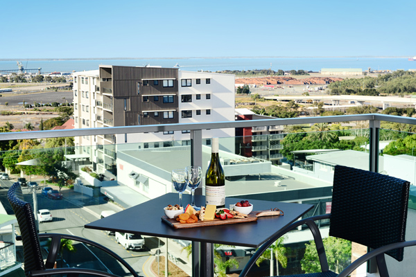 Accommodation Gladstone QLD 1 bedroom apartment with private balcony at Oaks Grand Gladstone hotel